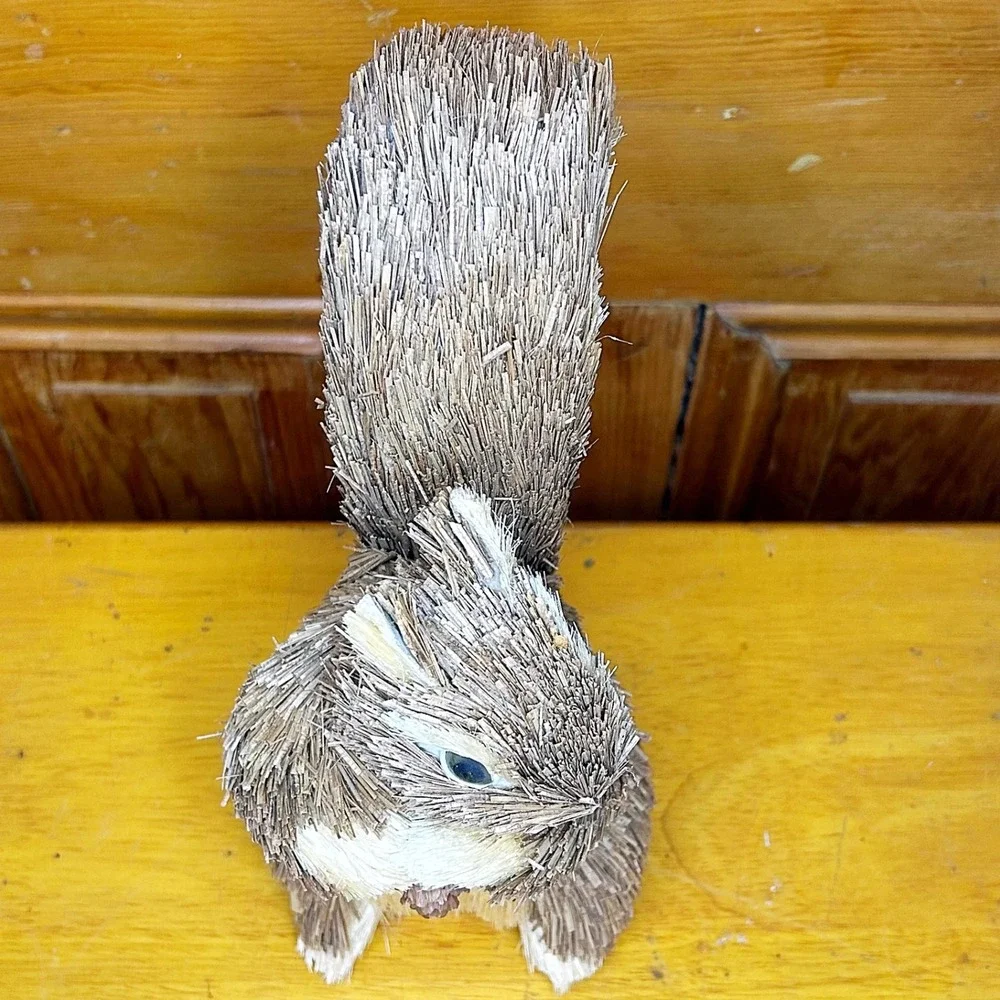 Sisal Squirrel Figurine Small Brown‎ Bristle Burlap Decor 8.5